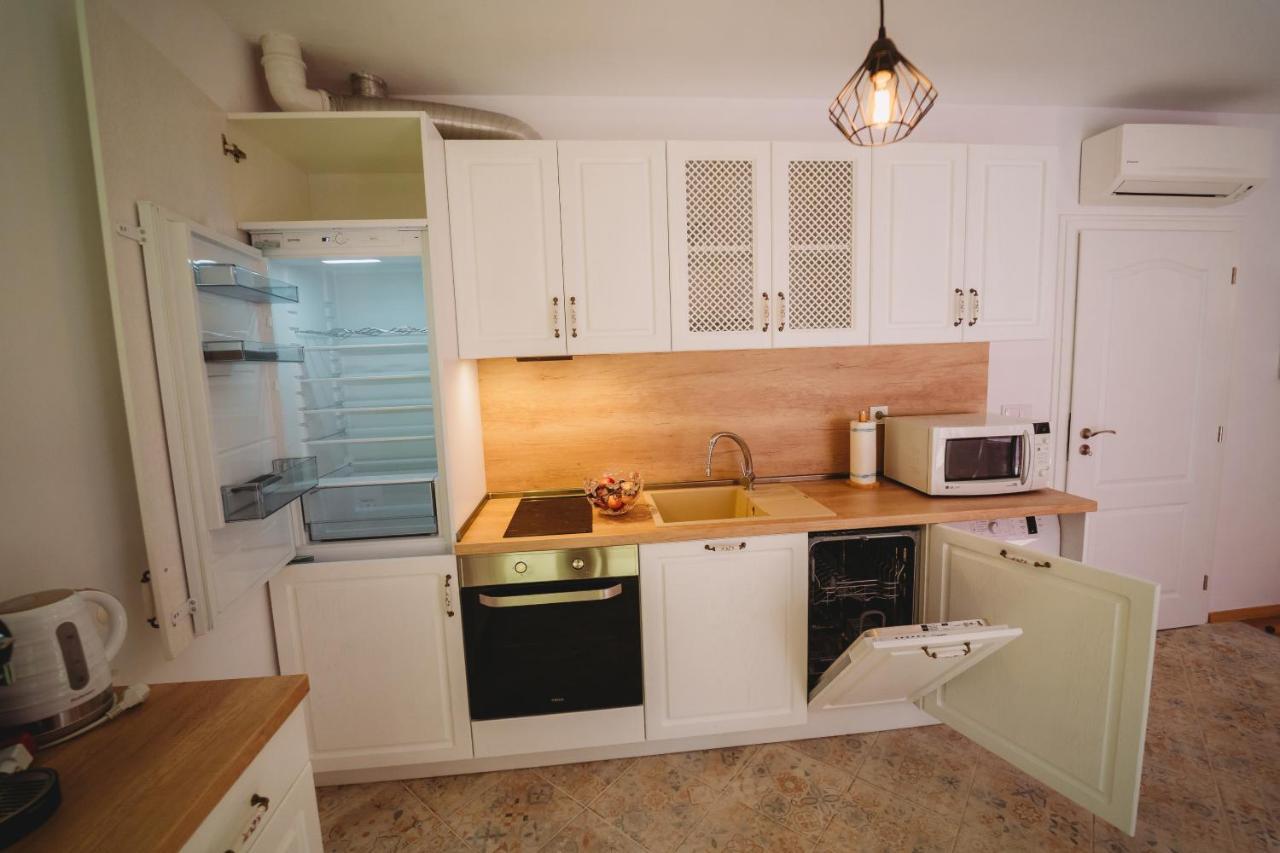 Andreya'S Sea Apartment-Beach, Sea Garden ,Old Town, Free Parking, Free Evcharging Station Varna Exteriör bild